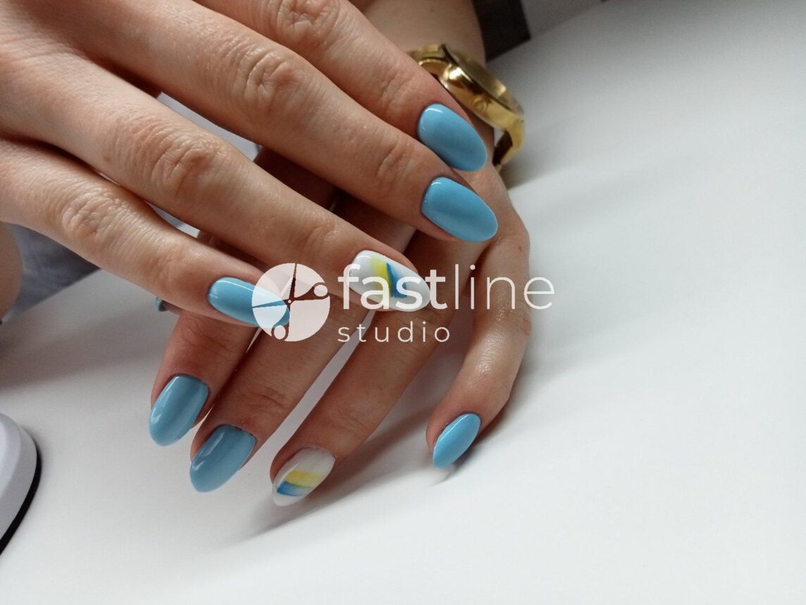 Патриотический маникюр